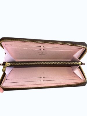 7b0391a7-6d34-45ee-899e-196277634138 Clemence Wallet Monogram Canvas (pari al nuovo)